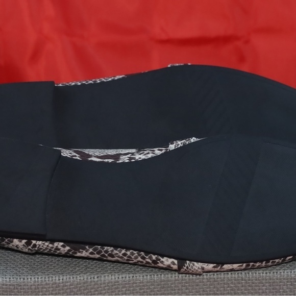 Nwt Snakeskin pattern shoes - Picture 4 of 7